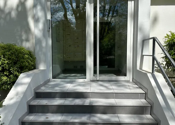 Devant Les Grands Chalutiers