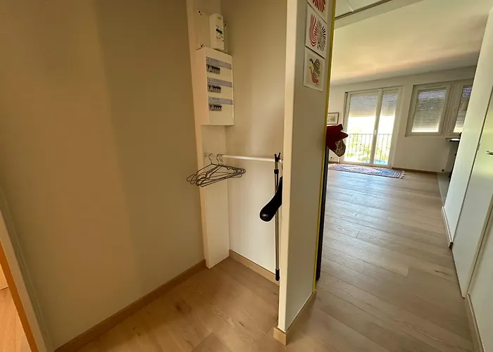 Devant Les Grands Chalutiers * 拉罗歇尔